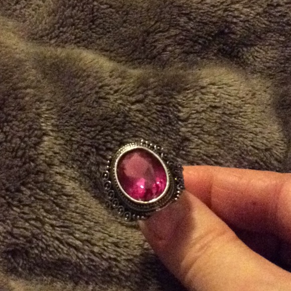 Ring - Picture 4 of 8